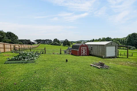 234 Jim Hennessee Road Sparta TN 38583