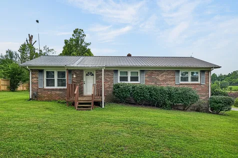 234 Jim Hennessee Road Sparta TN 38583