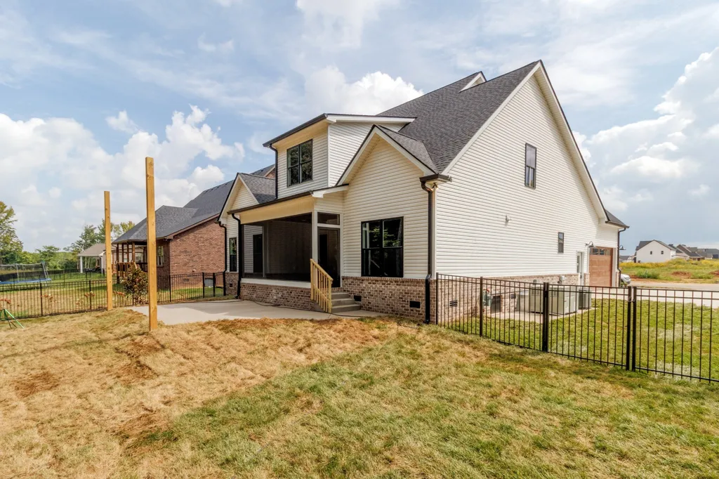 1073 Gratton Road Clarksville TN 37043