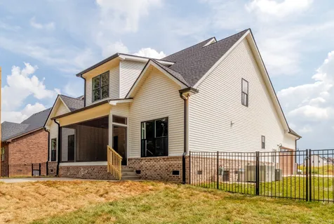 1073 Gratton Road Clarksville TN 37043