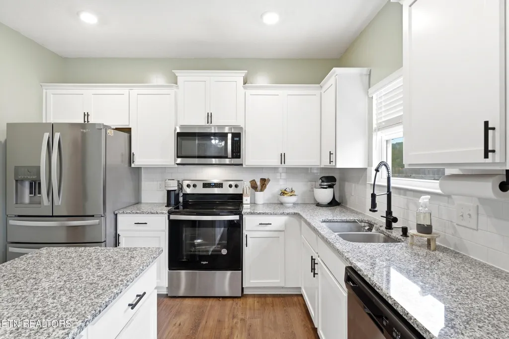 121 Kaley Lane Lenoir City TN 37771