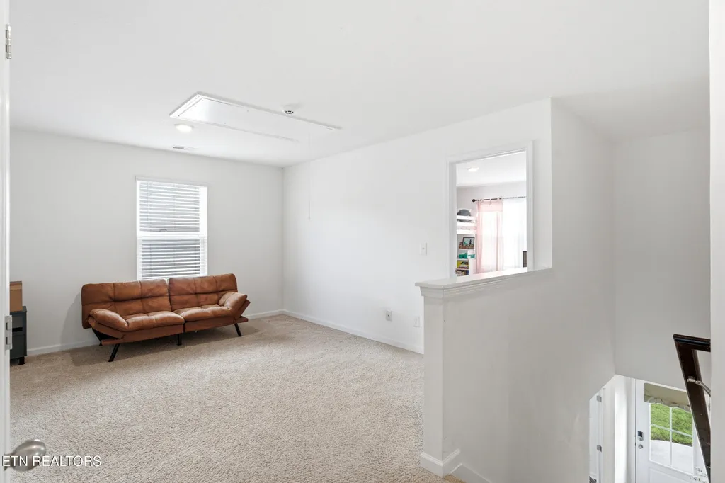 121 Kaley Lane Lenoir City TN 37771