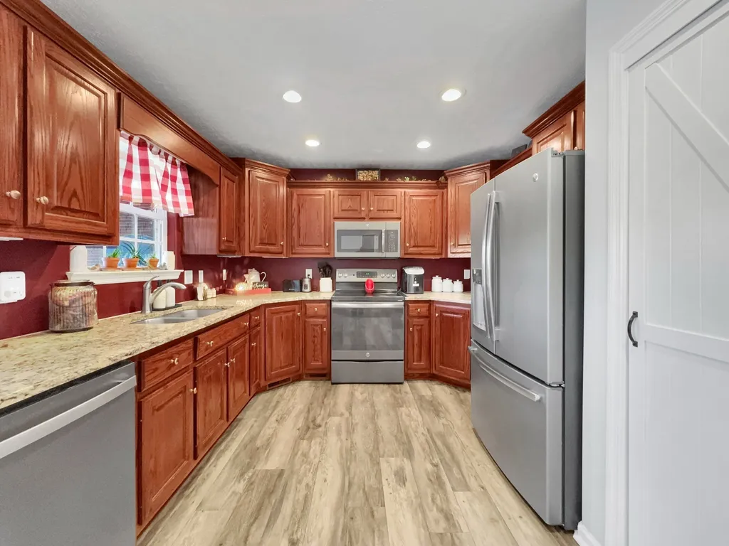 3265 Highway 141, N Hartsville TN 37074