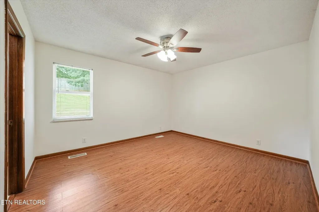 10725 Bell Valley Drive Knoxville TN 37934