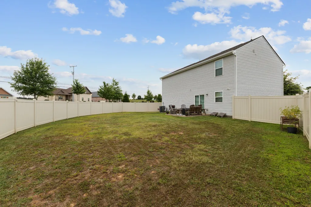2000 Brokeshire Drive White House TN 37188