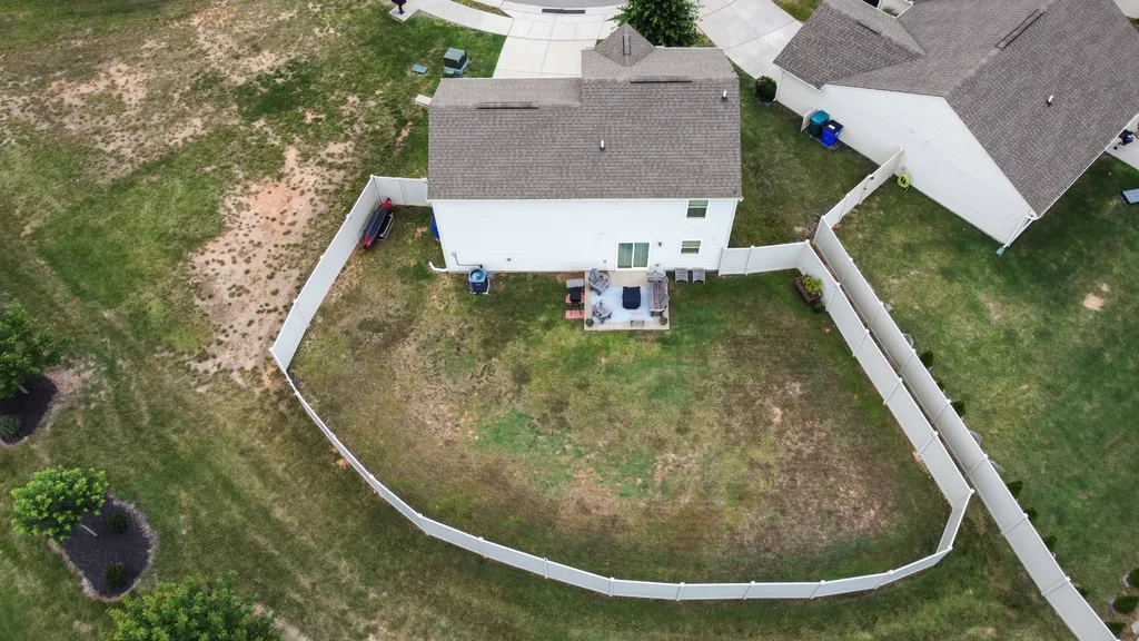 2000 Brokeshire Drive White House TN 37188