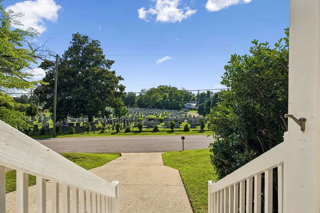 2108 15th Ave, N Nashville TN 37208