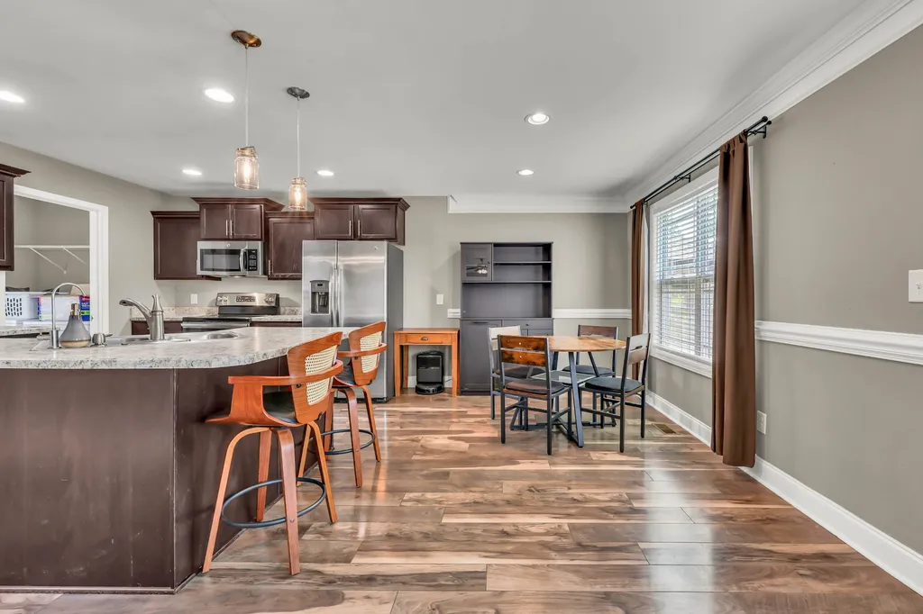 561 Medallion Circle Clarksville TN 37042