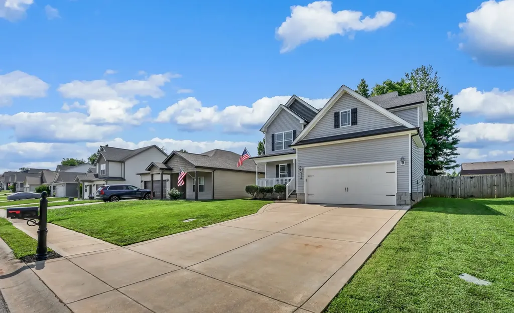 561 Medallion Circle Clarksville TN 37042