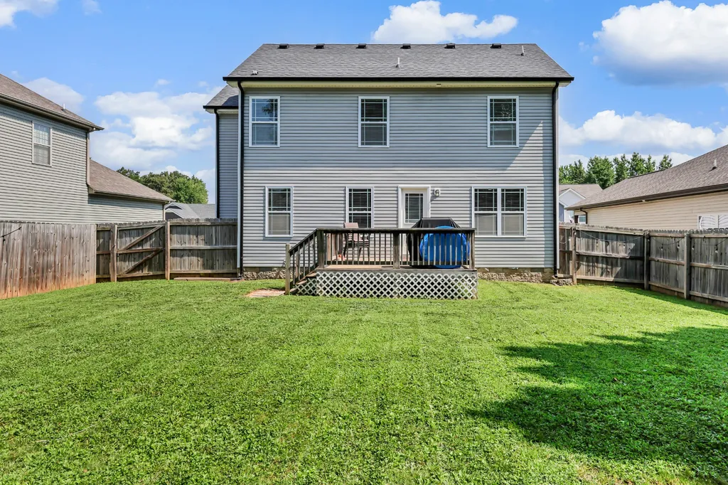 561 Medallion Circle Clarksville TN 37042