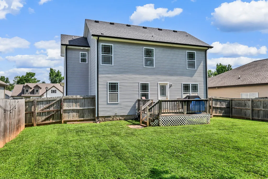 561 Medallion Circle Clarksville TN 37042
