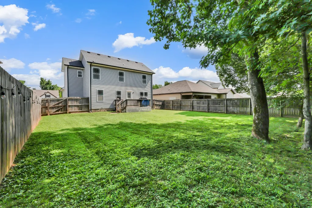 561 Medallion Circle Clarksville TN 37042