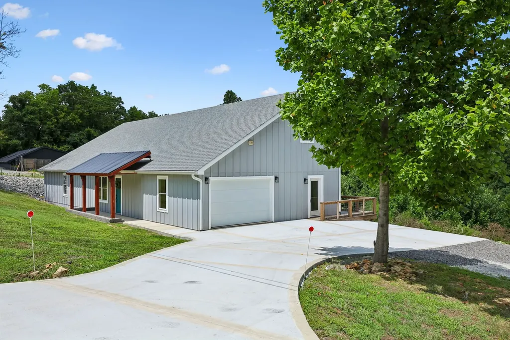 1124 Dale Ridge Road Dowelltown TN 37059