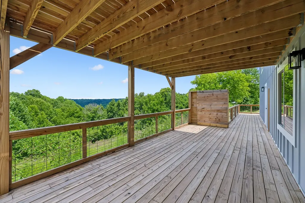 1124 Dale Ridge Road Dowelltown TN 37059