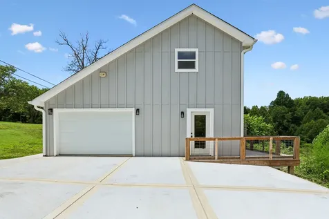1124 Dale Ridge Road Dowelltown TN 37059