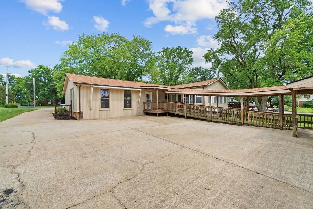 1301 Rivermont Drive Gallatin TN 37066