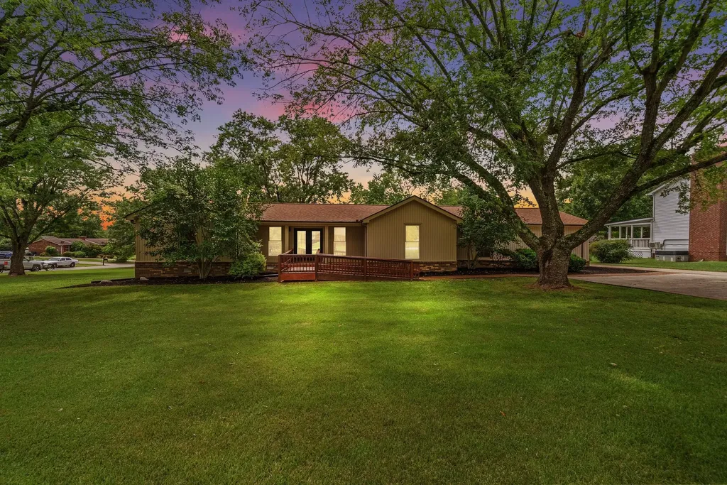1301 Rivermont Drive Gallatin TN 37066