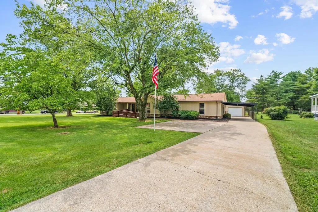 1301 Rivermont Drive Gallatin TN 37066