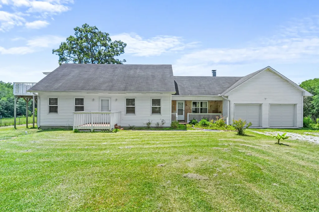 10915 Sr 56 Coalmont TN 37313