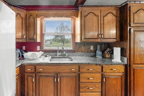 10915 Sr 56 Coalmont TN 37313