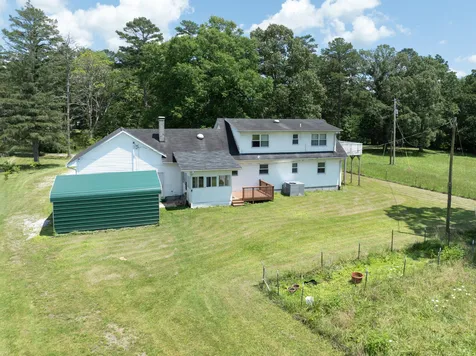 10915 Sr 56 Coalmont TN 37313