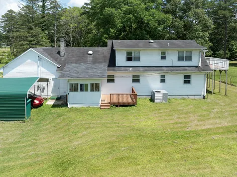 10915 Sr 56 Coalmont TN 37313