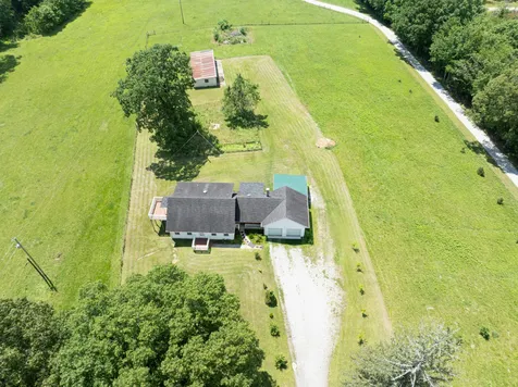 10915 Sr 56 Coalmont TN 37313