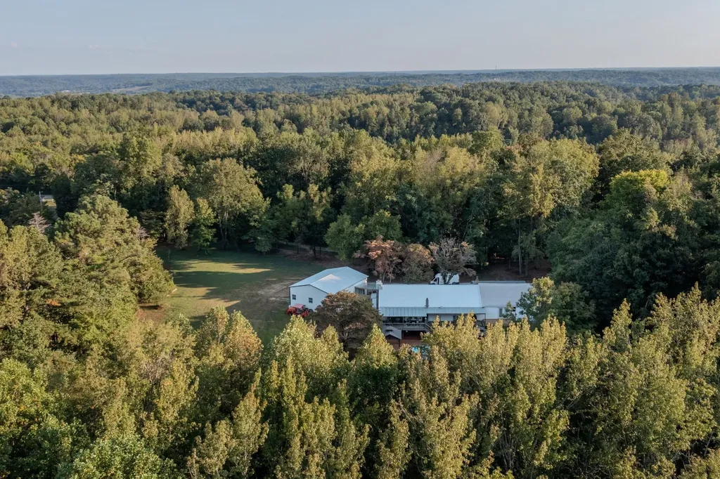 1380A Cheatham Dam Road Ashland City TN 37015