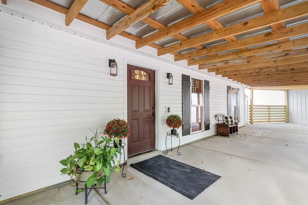 1380A Cheatham Dam Road Ashland City TN 37015