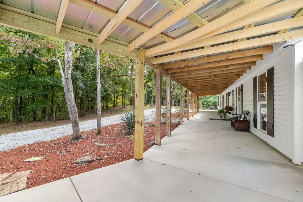1380A Cheatham Dam Road Ashland City TN 37015