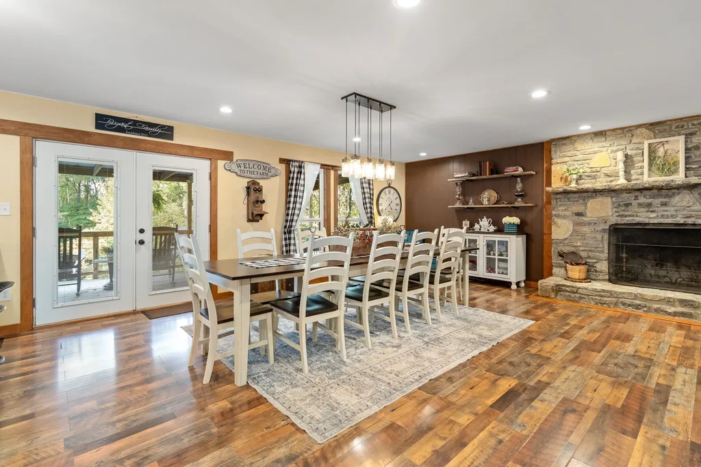 1380A Cheatham Dam Road Ashland City TN 37015