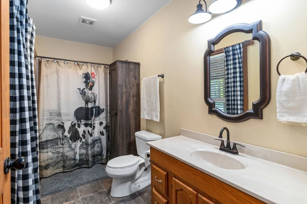 1380A Cheatham Dam Road Ashland City TN 37015