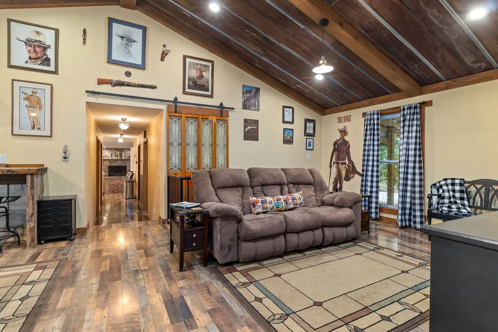 1380A Cheatham Dam Road Ashland City TN 37015