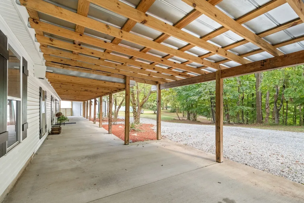 1380A Cheatham Dam Road Ashland City TN 37015
