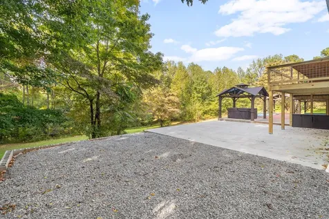 1380A Cheatham Dam Road Ashland City TN 37015