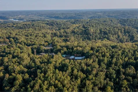 1380A Cheatham Dam Road Ashland City TN 37015