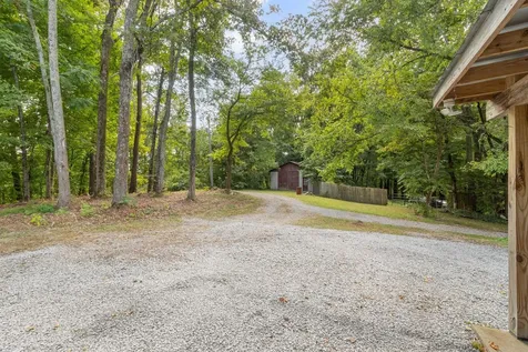 1380A Cheatham Dam Road Ashland City TN 37015