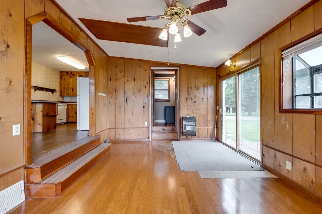 1329 Louisville Highway Goodlettsville TN 37072