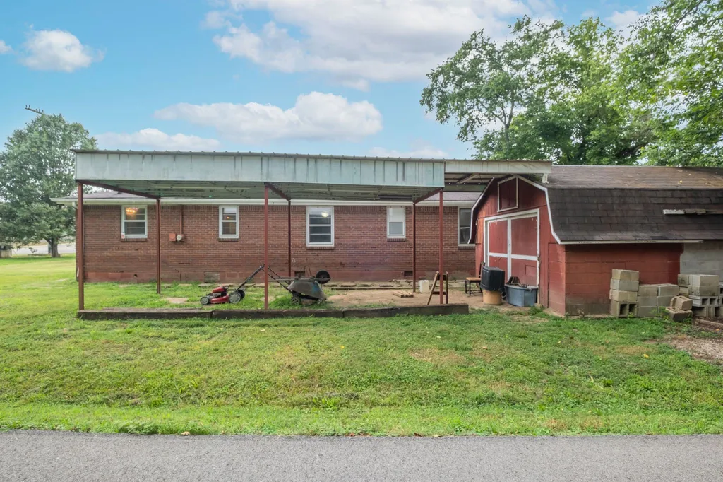 1329 Louisville Highway Goodlettsville TN 37072