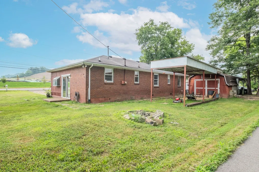1329 Louisville Highway Goodlettsville TN 37072