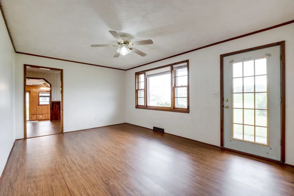 1329 Louisville Highway Goodlettsville TN 37072
