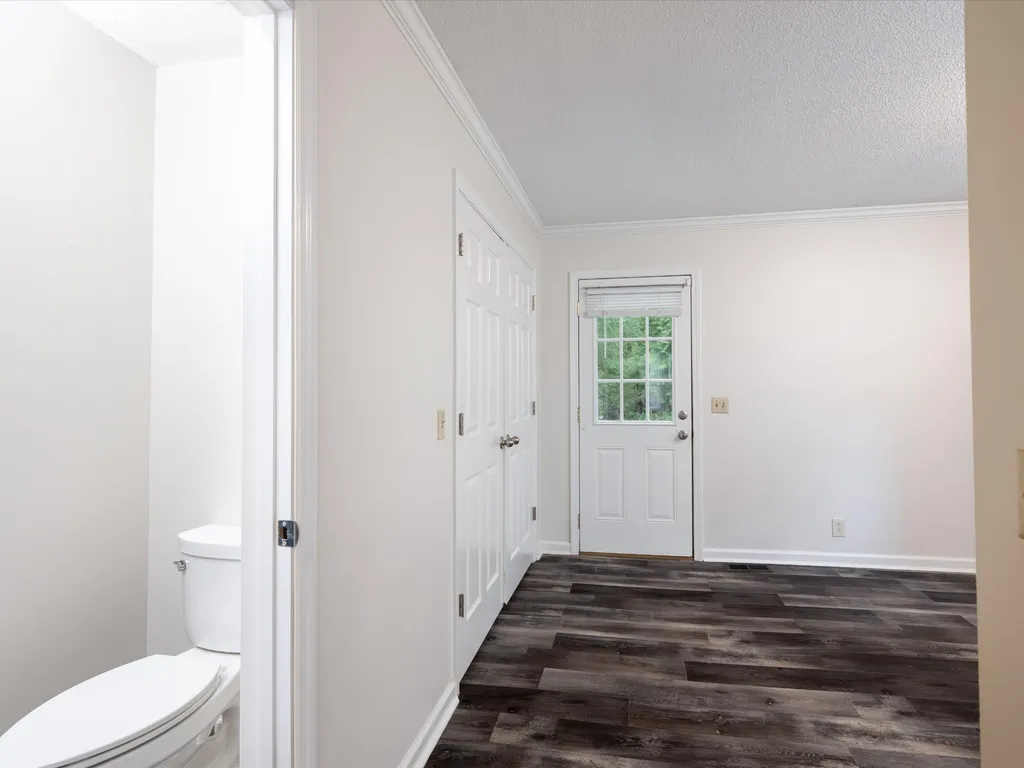 7768 Sawyer Brown Road Nashville TN 37221