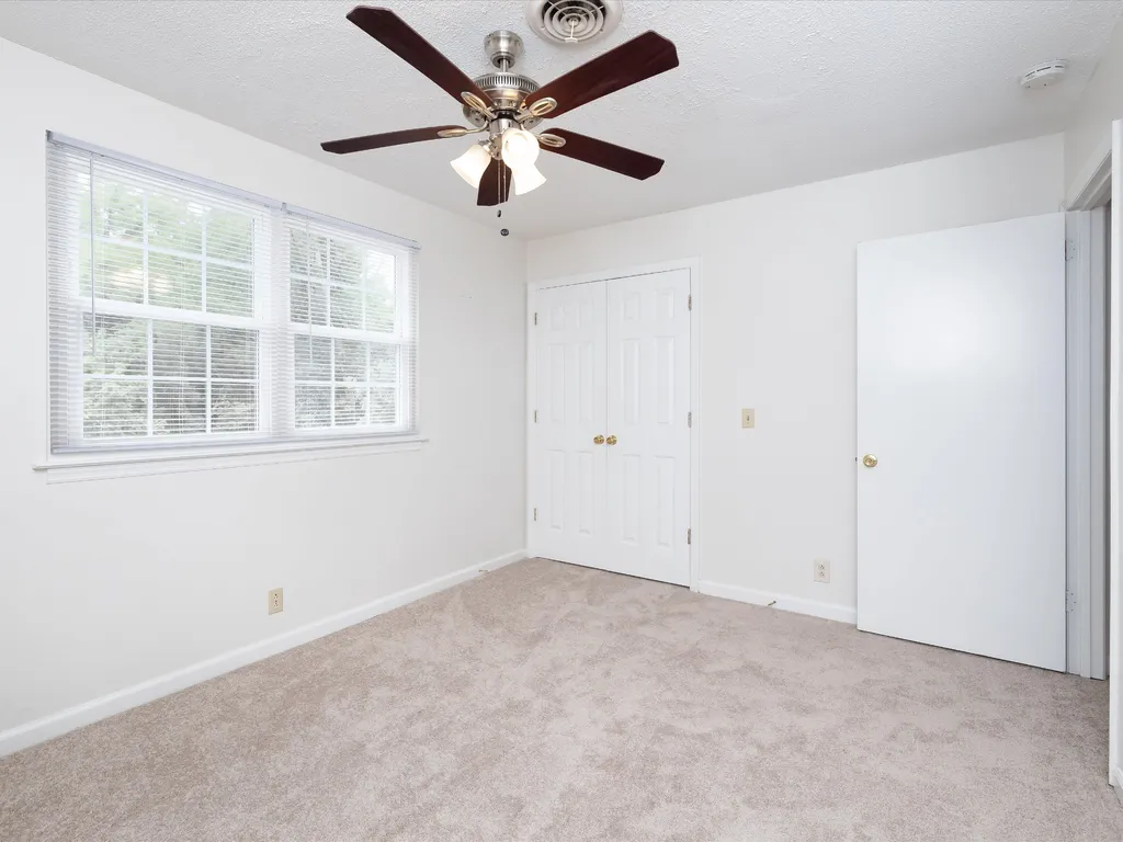 7768 Sawyer Brown Road Nashville TN 37221