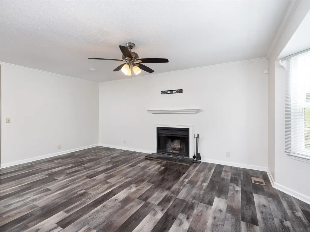 7768 Sawyer Brown Road Nashville TN 37221