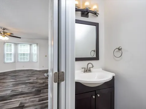 7768 Sawyer Brown Road Nashville TN 37221