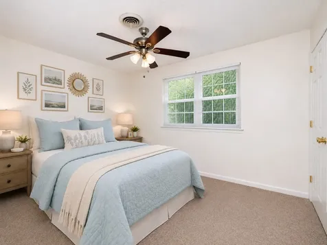 7768 Sawyer Brown Road Nashville TN 37221