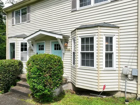 7768 Sawyer Brown Road Nashville TN 37221