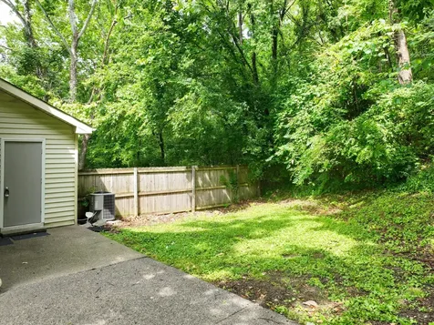 7768 Sawyer Brown Road Nashville TN 37221