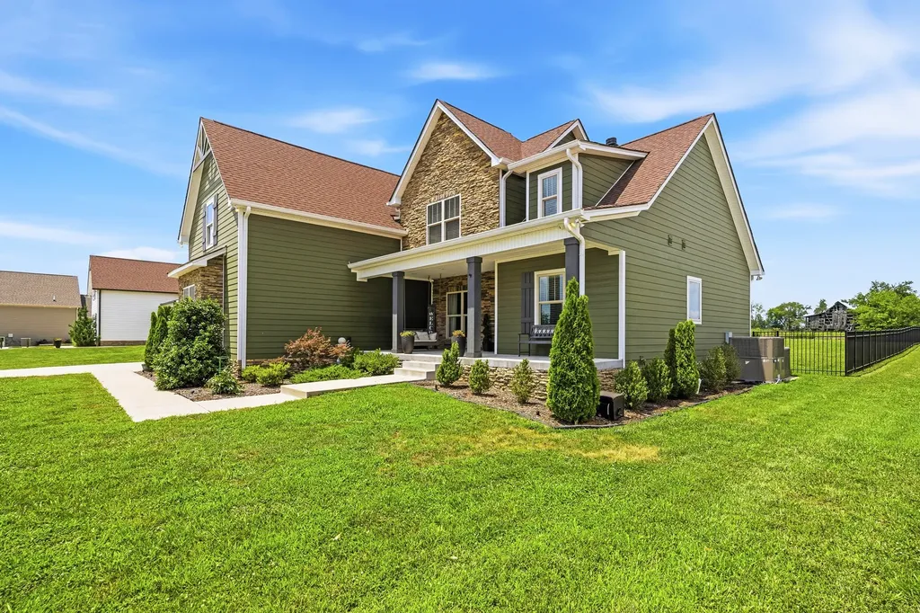 529 Clearview Road Cottontown TN 37048