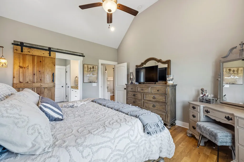 529 Clearview Road Cottontown TN 37048